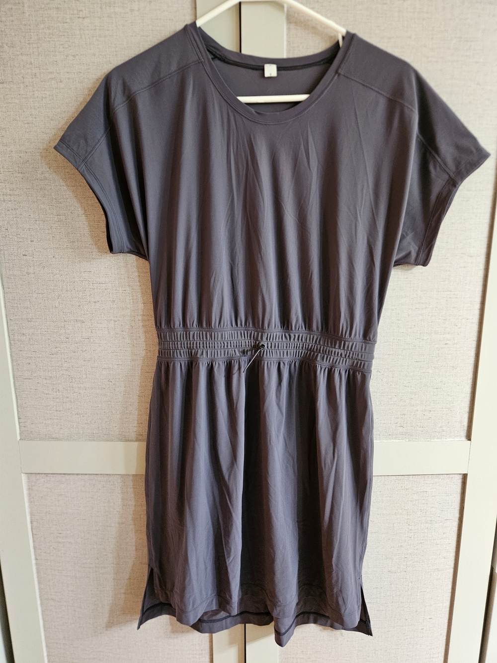 lululemon athletica Grey Midi Dress with Cinched Waist Sz 8